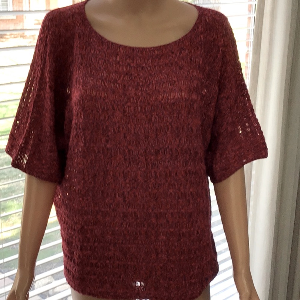 Lightweight summer spring/summer knitted shell.